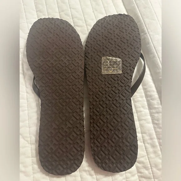 New Tory Burch flip flops - Picture 2 of 3